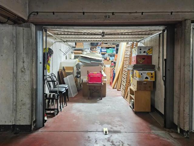 Garage vente à Jette, Bruxelles