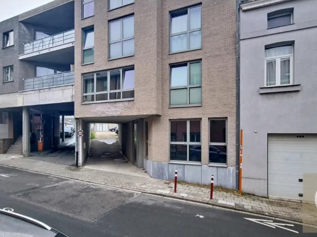 Garage vente à Jette, Bruxelles