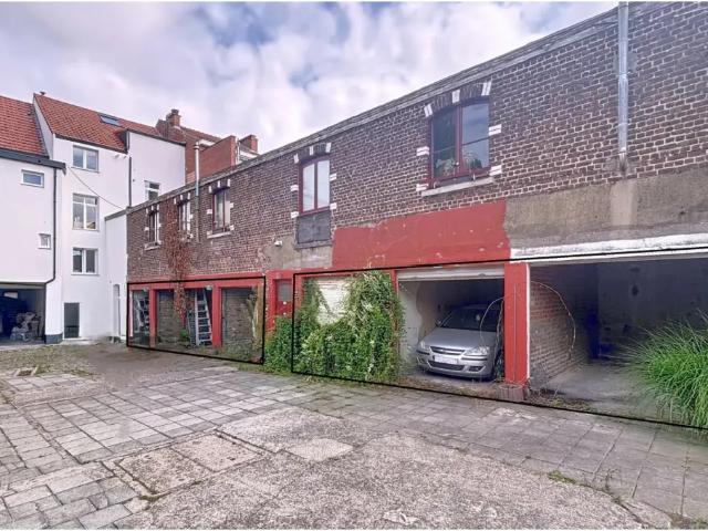 Garage vente à Jette, Bruxelles