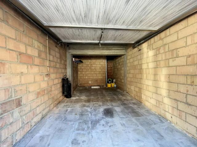 Garage vente à Jette, Bruxelles