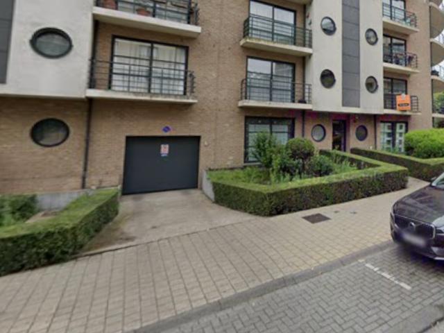 Garage vente à Kukelberg, Bruxelles