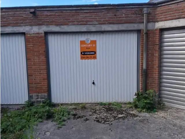 Garage vente à Bouvy, La Louvière