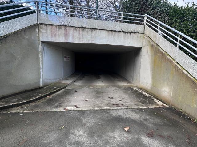 Garage vente à Guingamp, Bretagne