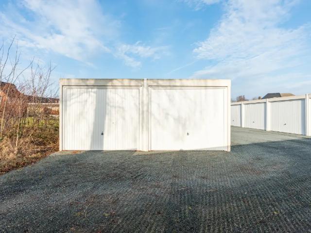 Garage vente à Lebbeke, Oost-Vlaanderen