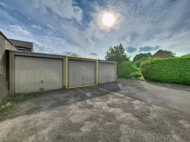 Garage vente à Bergen, Wallonie