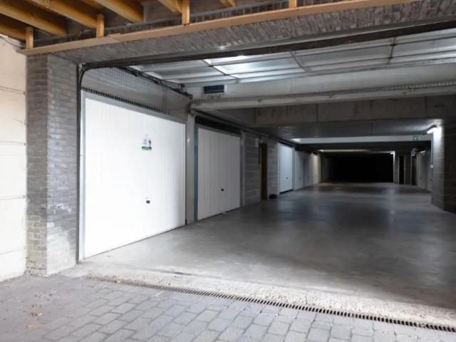 Garage vente à Nieuwpoort, West-Vlaanderen