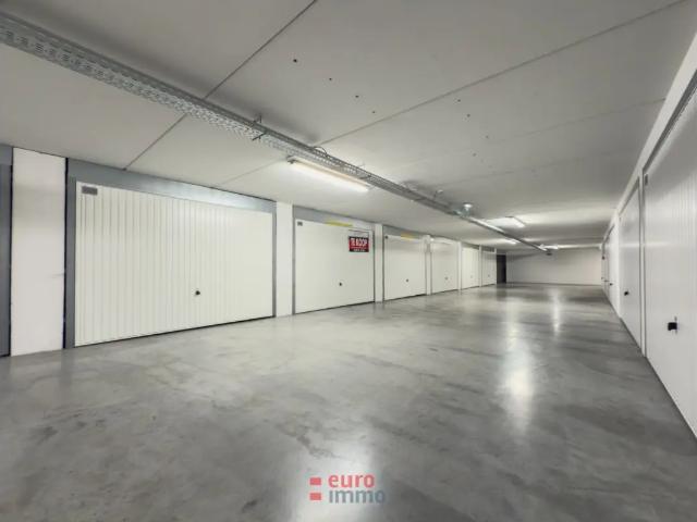 Garage vente à Nieuwpoort, West-Vlaanderen