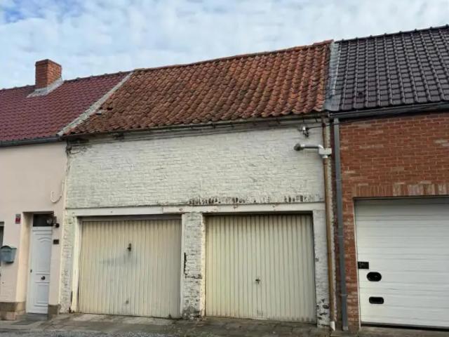 Garage vente à Quiévrain, Wallonie