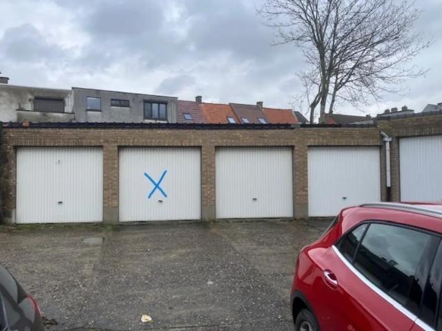 Garage vente à Sint-niklaas, Oost-Vlaanderen