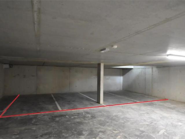 Garage vente à Looz, Limburg