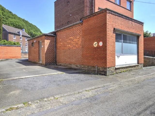 Garage vente à Trooz, Wallonie