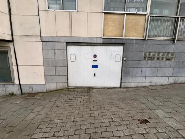 Garage vente à Uccle, Bruxelles