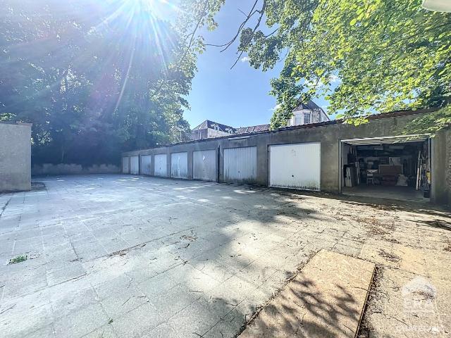 Garage vente à Uccle, Bruxelles