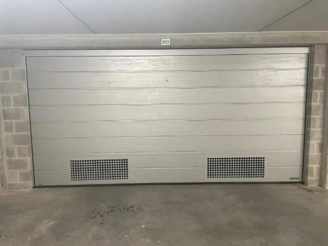 Garage vente à Greenwood, Woluwe-Saint-Lambert - Sint-Lambrechts-Woluwe