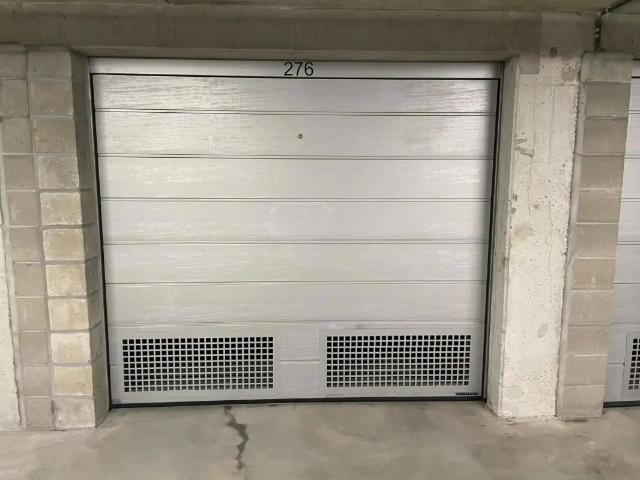 Garage vente à Sint-lambrechts-woluwe, Bruxelles