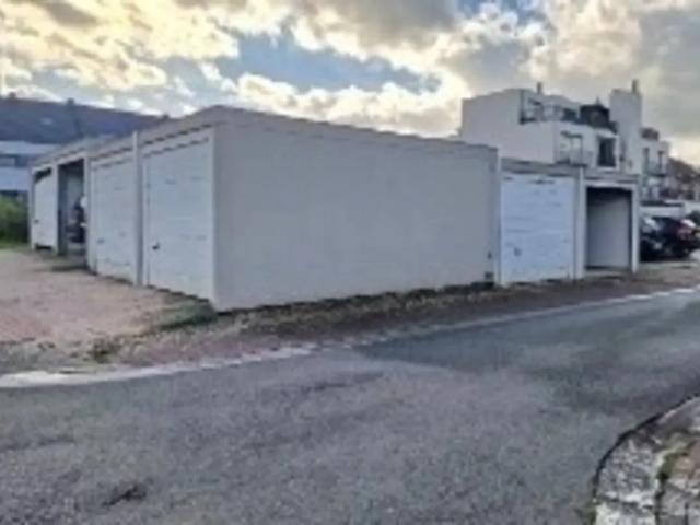 Garage vente à Zottegem, Oost-Vlaanderen