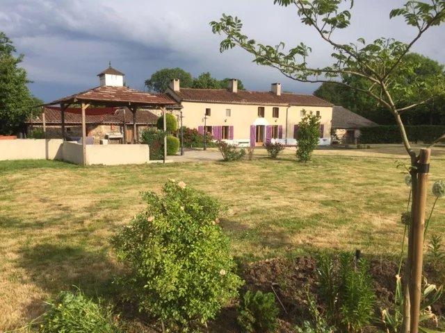 Maison vente à Montmorillon, Luchapt