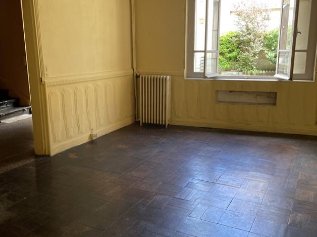 Maison vente à Saint-Amand-Montrond, La Guerche-sur-l'aubois