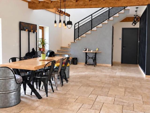 Maison vente à La Garenne, Corcelles-les-Arts
