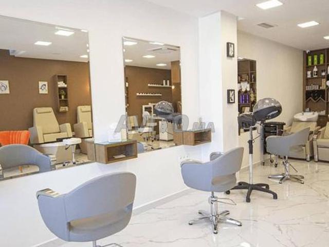 Local commercial vente à Anfa, Gharb-Chrarda-Beni Hssen