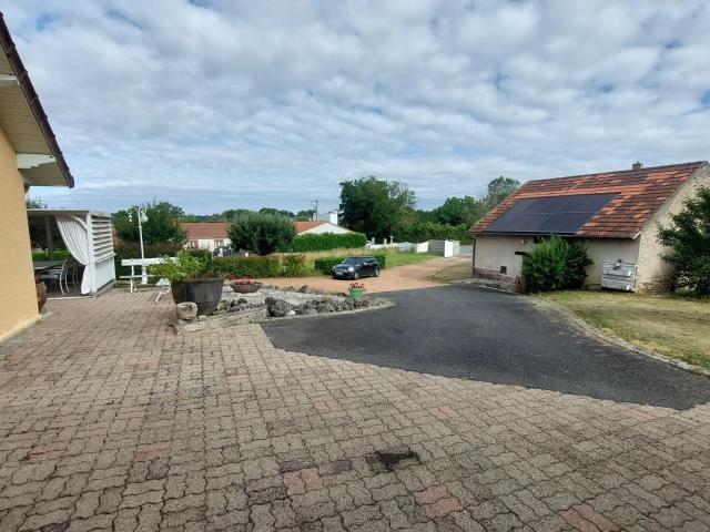 Maison vente à Les Dauriers, Creuzier-le-Vieux
