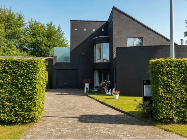 Maison vente à Courtrai, West-Vlaanderen