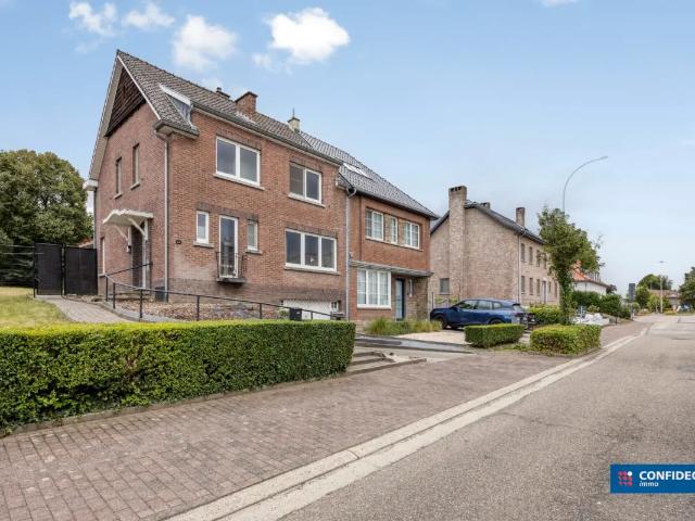 Maison vente à Looz, Limburg