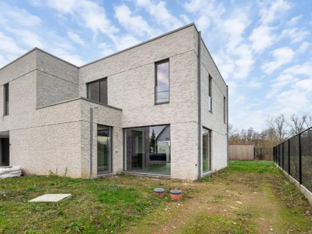 Maison vente à Beringen, Limburg