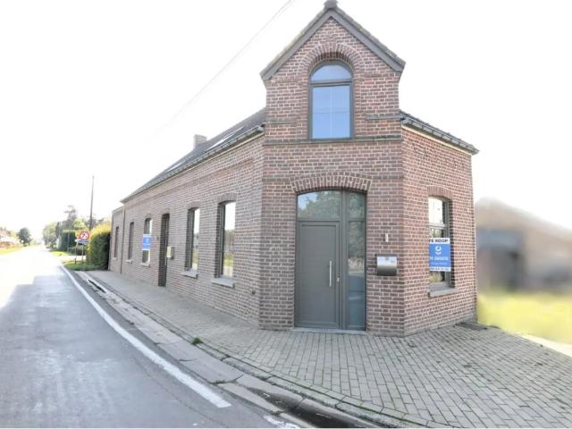 Maison vente à Escanaffles, Celles