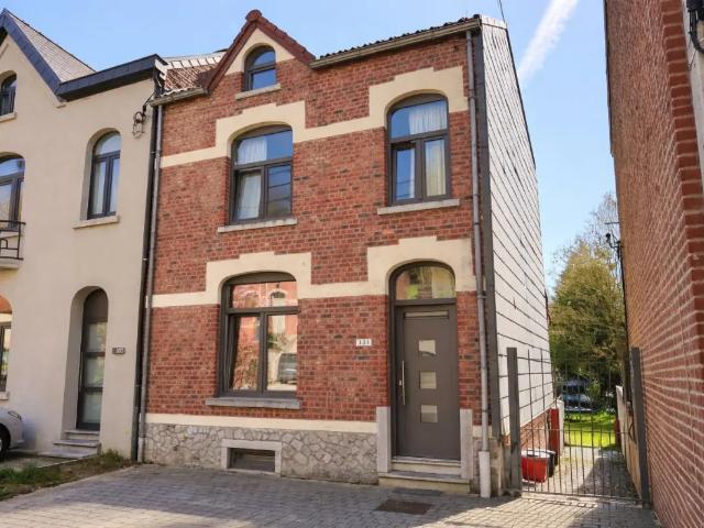 Maison vente à Court-saint-étienne, Wallonie