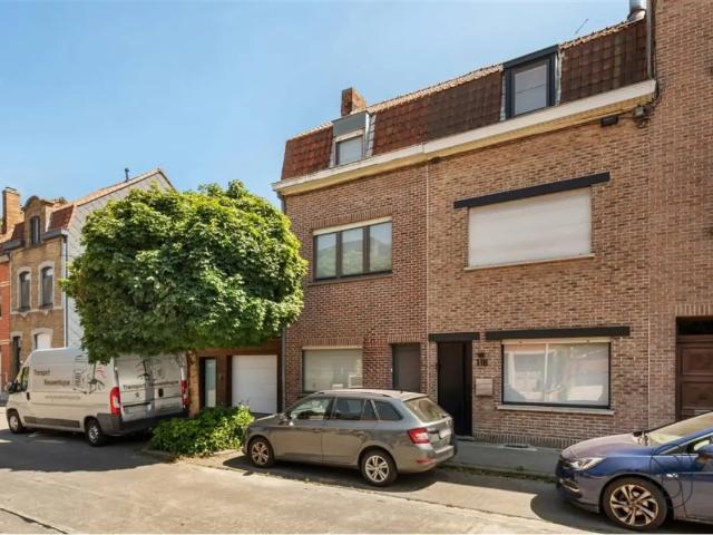 Maison vente à Courtrai, West-Vlaanderen