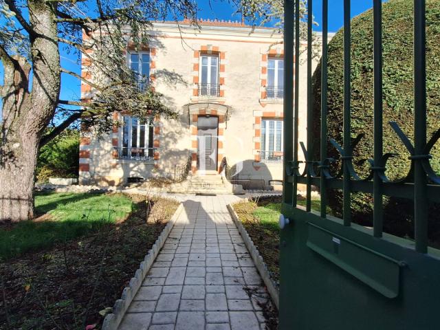 Maison vente à Confolens, Saint-fraigne