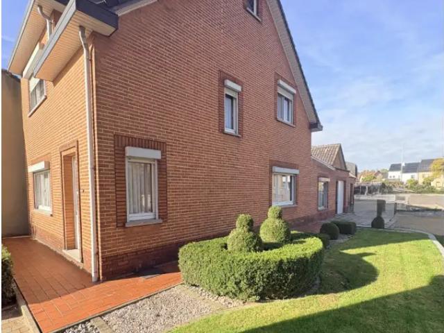 Maison vente à Diepenbeek, Limburg