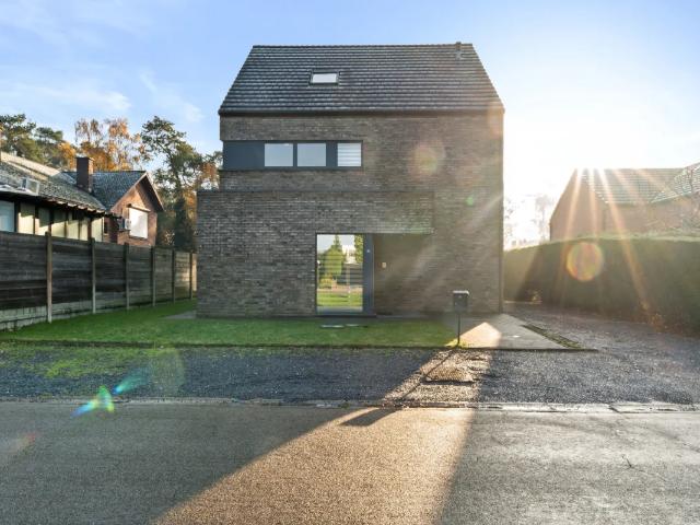 Maison vente à Maasmechelen, Limburg