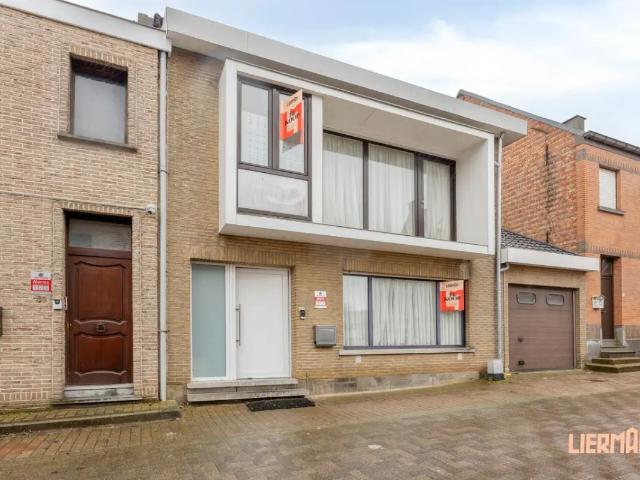 Maison vente à Mere, Oost-Vlaanderen