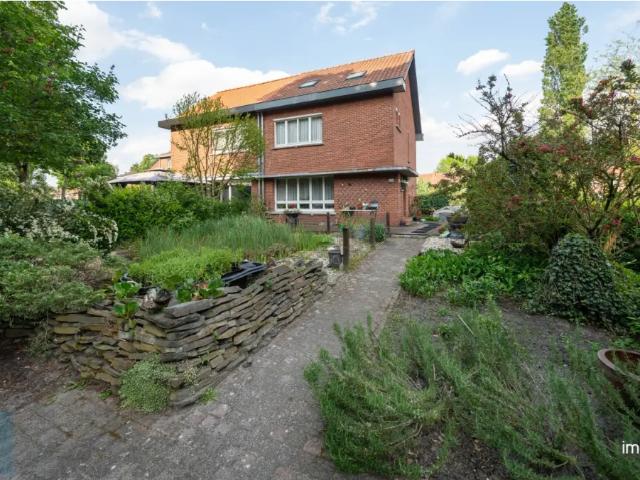 Maison vente à Genk, Limburg