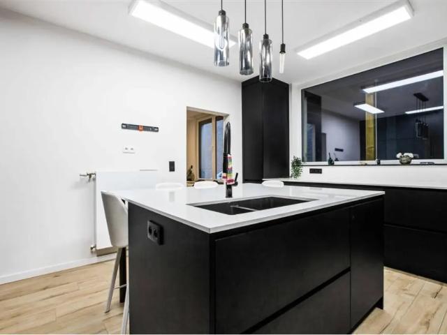 Maison vente à Genk, Limburg