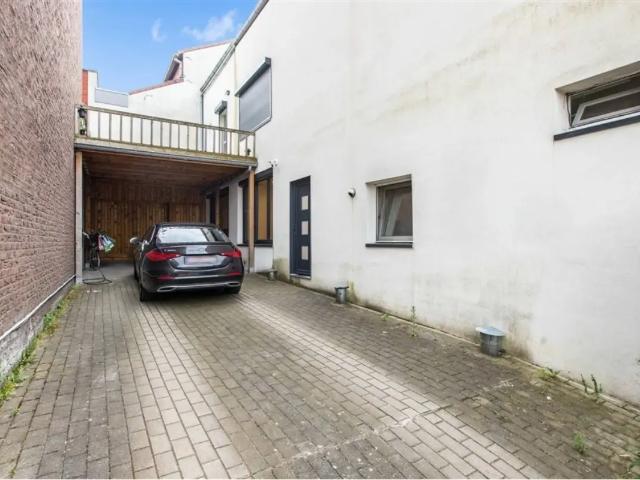 Maison vente à Genk, Limburg