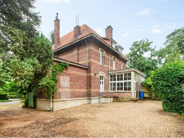 Maison vente à Genk, Limburg