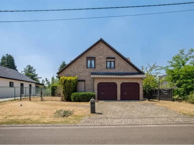 Maison vente à Genk, Limburg