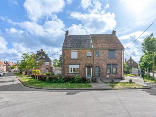 Maison vente à Genk, Limburg