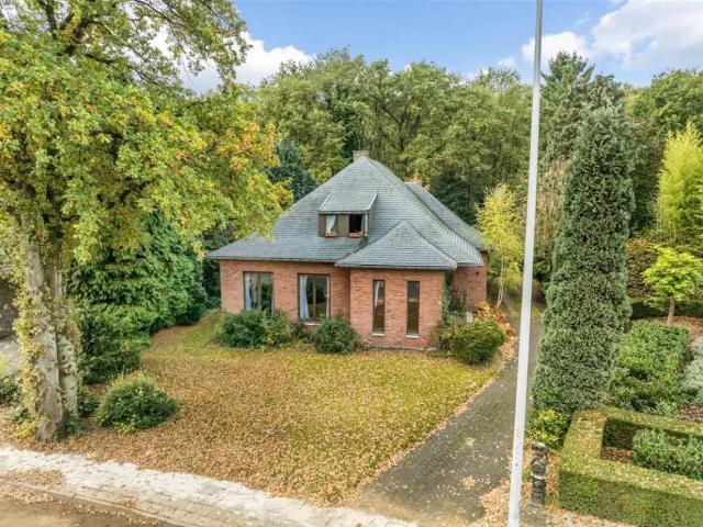 Maison vente à Genk, Limburg