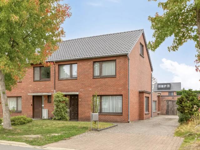 Maison vente à Genk, Limburg