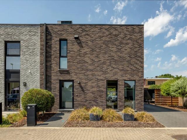 Maison vente à Genk, Limburg