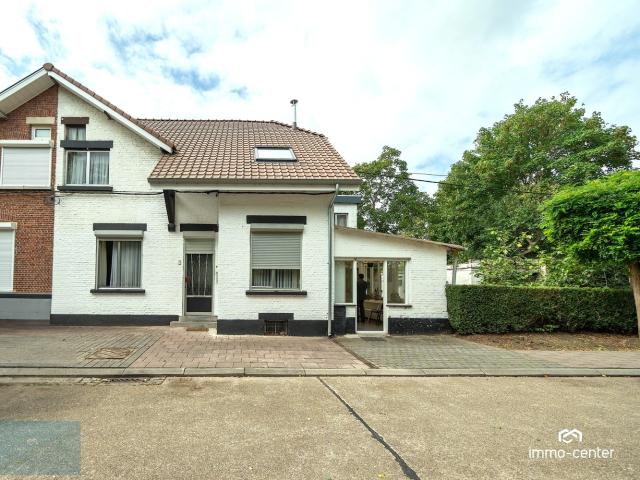 Maison vente à Genk, Limburg