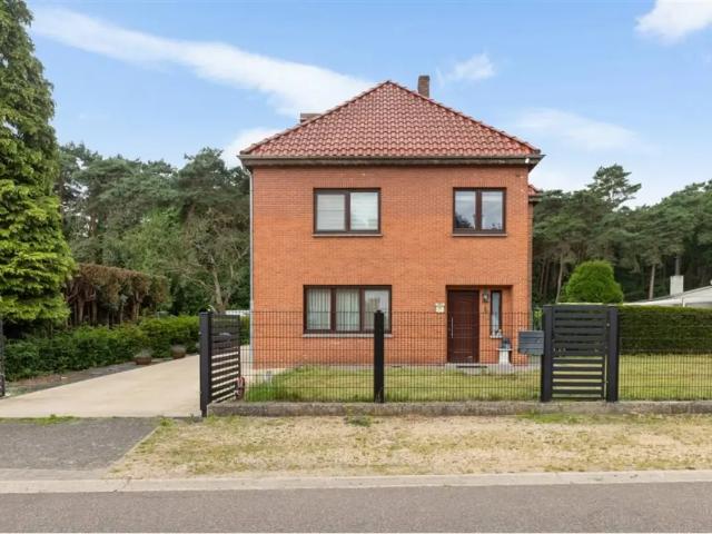 Maison vente à Genk, Limburg