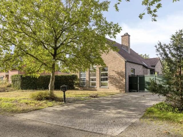 Maison vente à Genk, Limburg