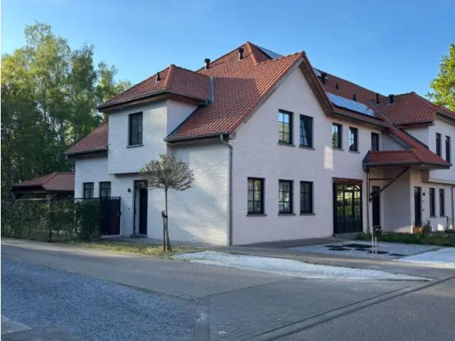 Maison vente à Genk, Limburg