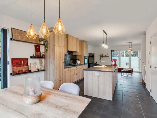 Maison vente à Genk, Limburg