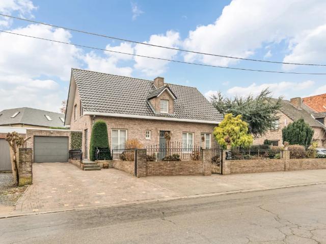 Maison vente à Genk, Limburg